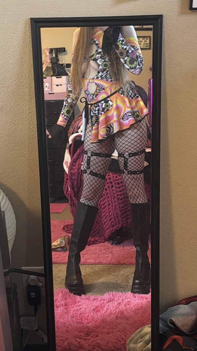 Vanessa's photo wearing the Sundaze Chakra Bodysuit